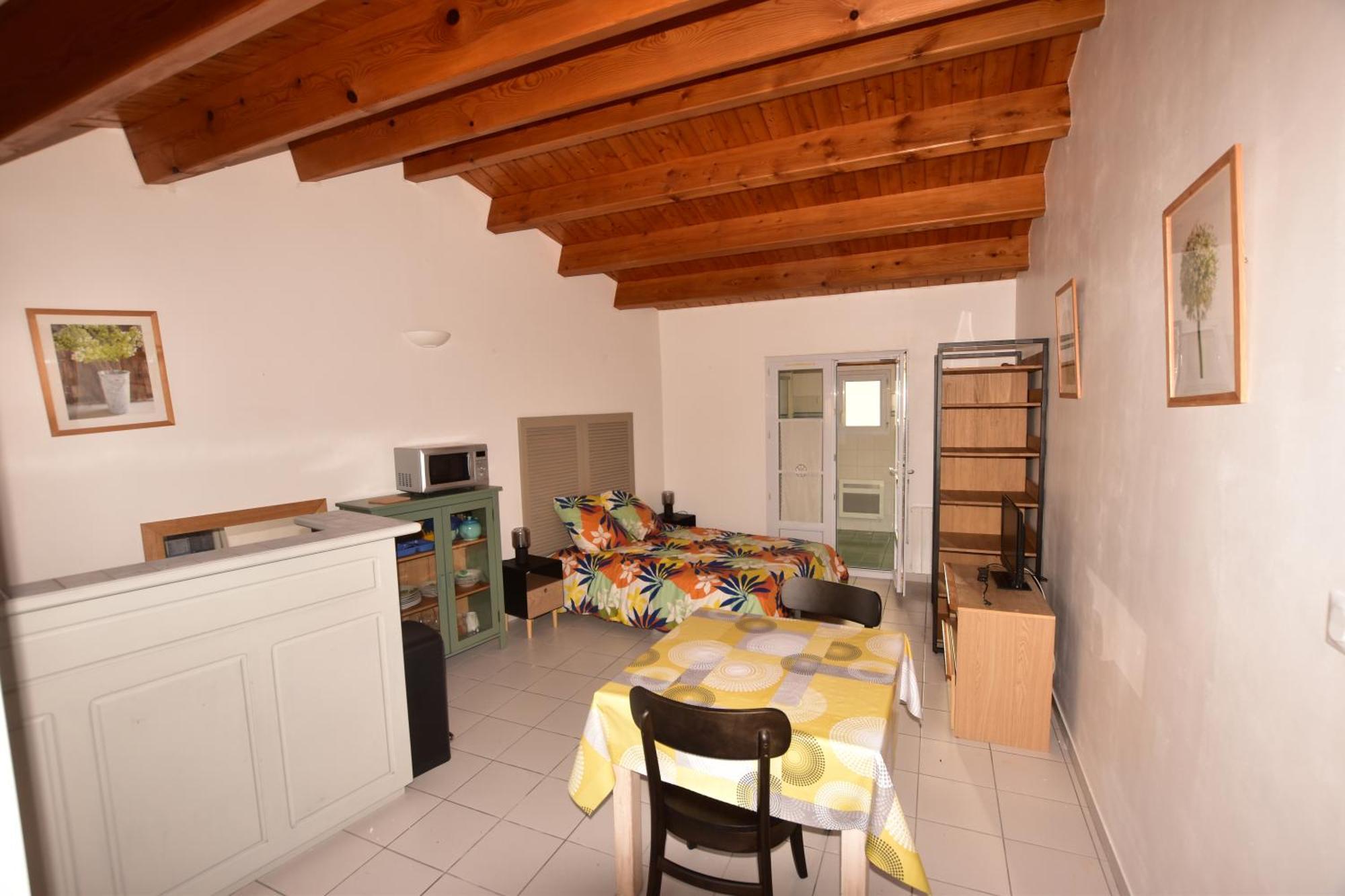 Large Studio Close To The Beach Saint-Martin-de-Re Ngoại thất bức ảnh