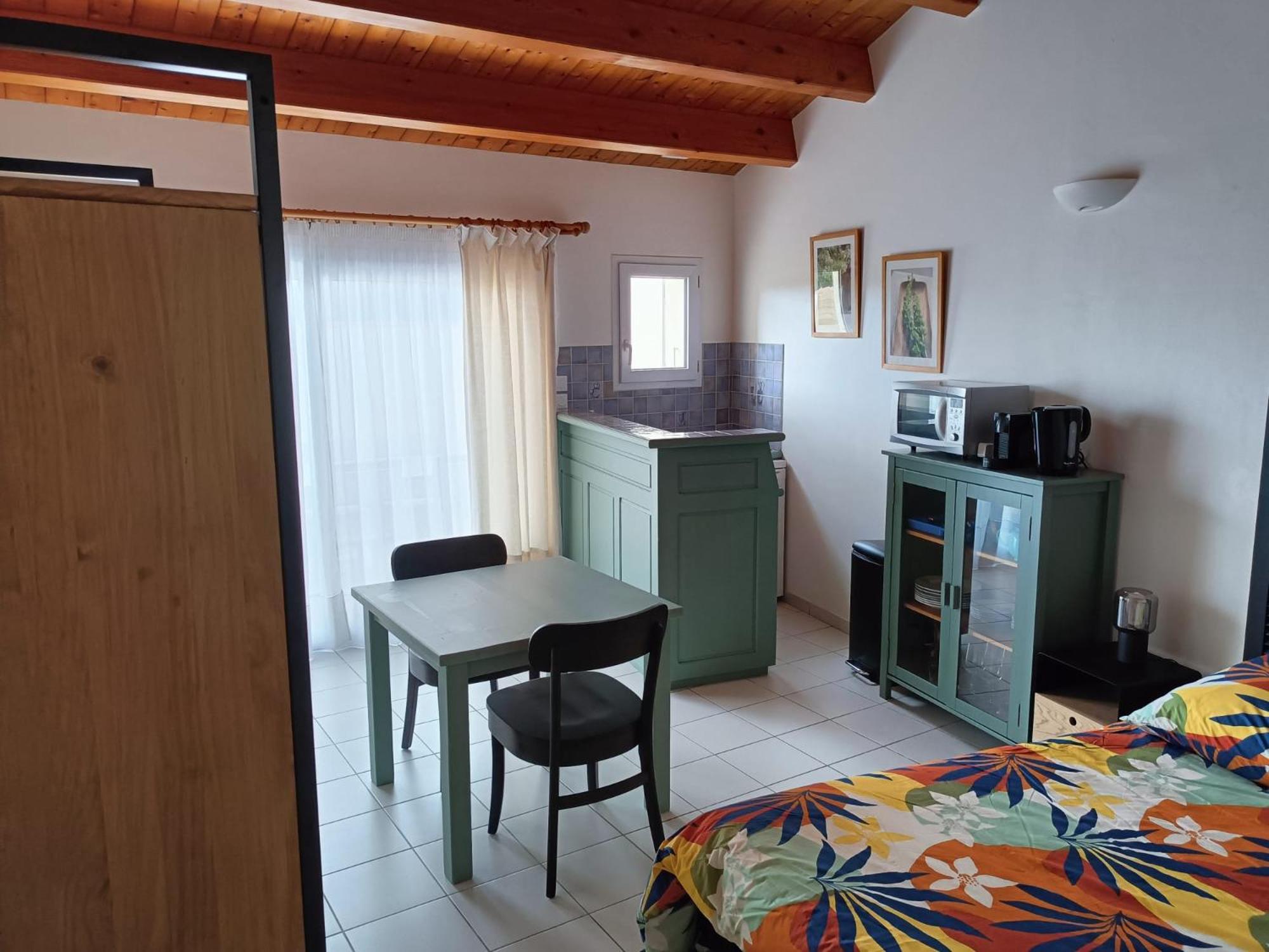 Large Studio Close To The Beach Saint-Martin-de-Re Ngoại thất bức ảnh